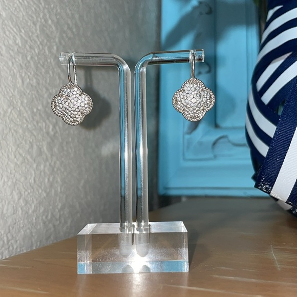 Unbranded Jewelry - Clover Crystal Earrings